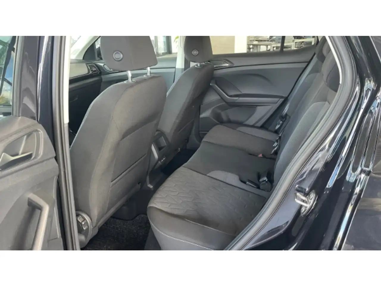 Volkswagen T-Cross 12