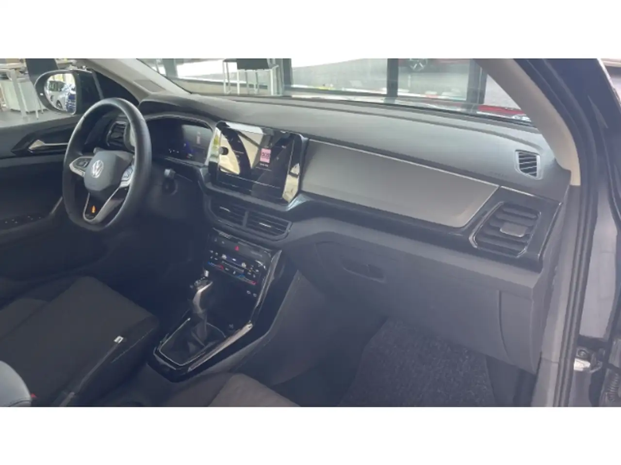 Volkswagen T-Cross 16