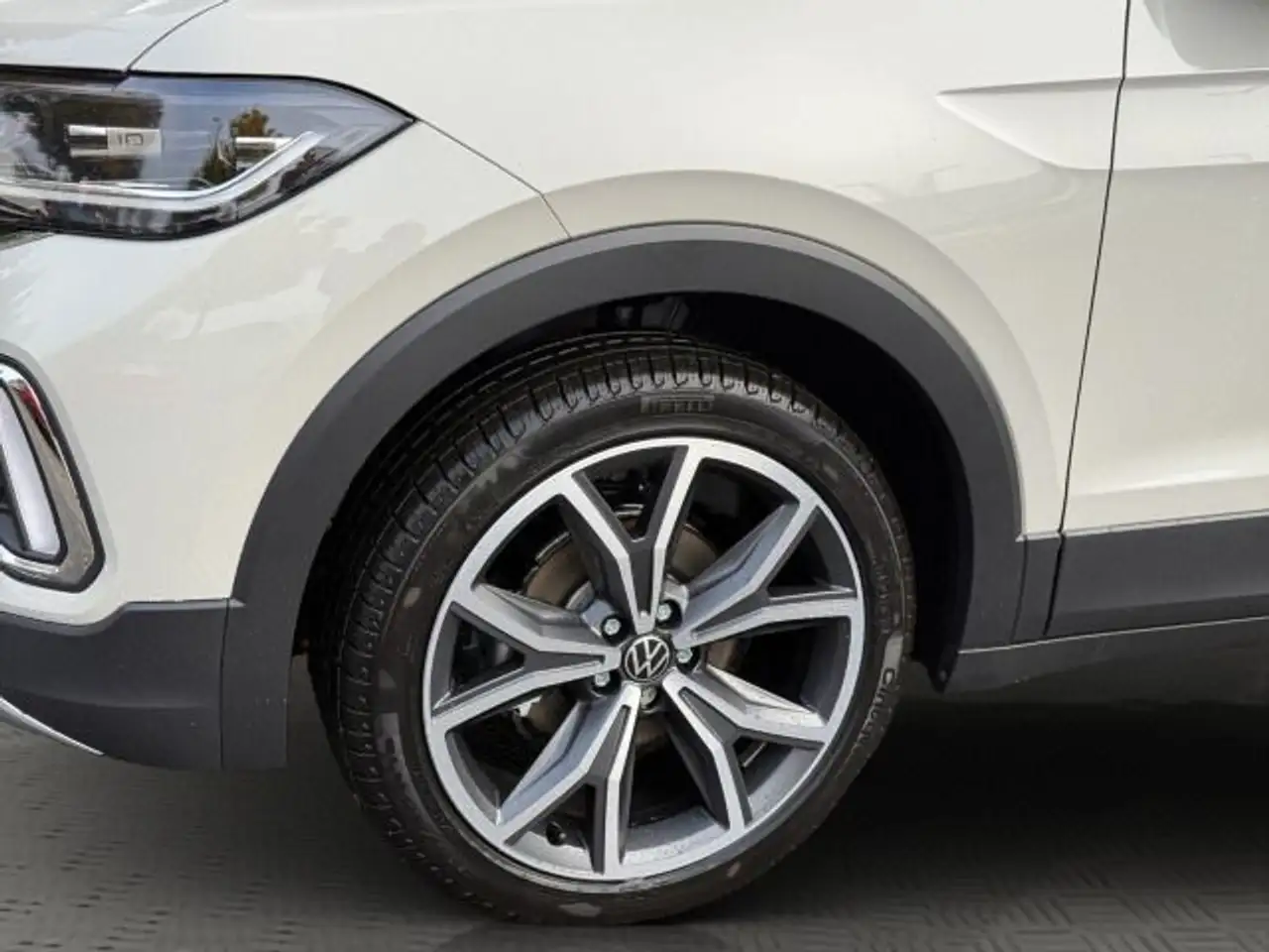 Volkswagen T-Cross 8