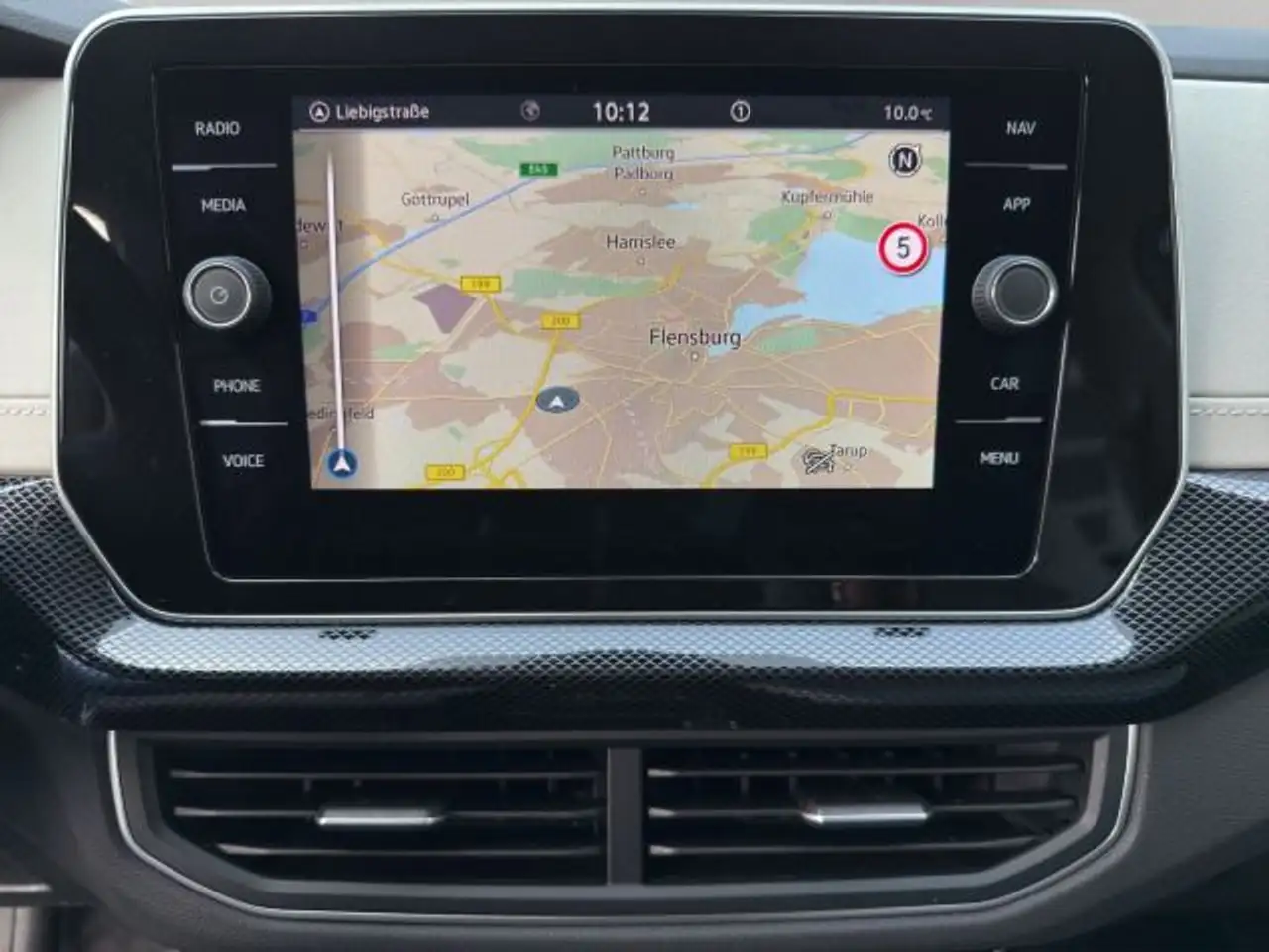 Volkswagen T-Cross 11
