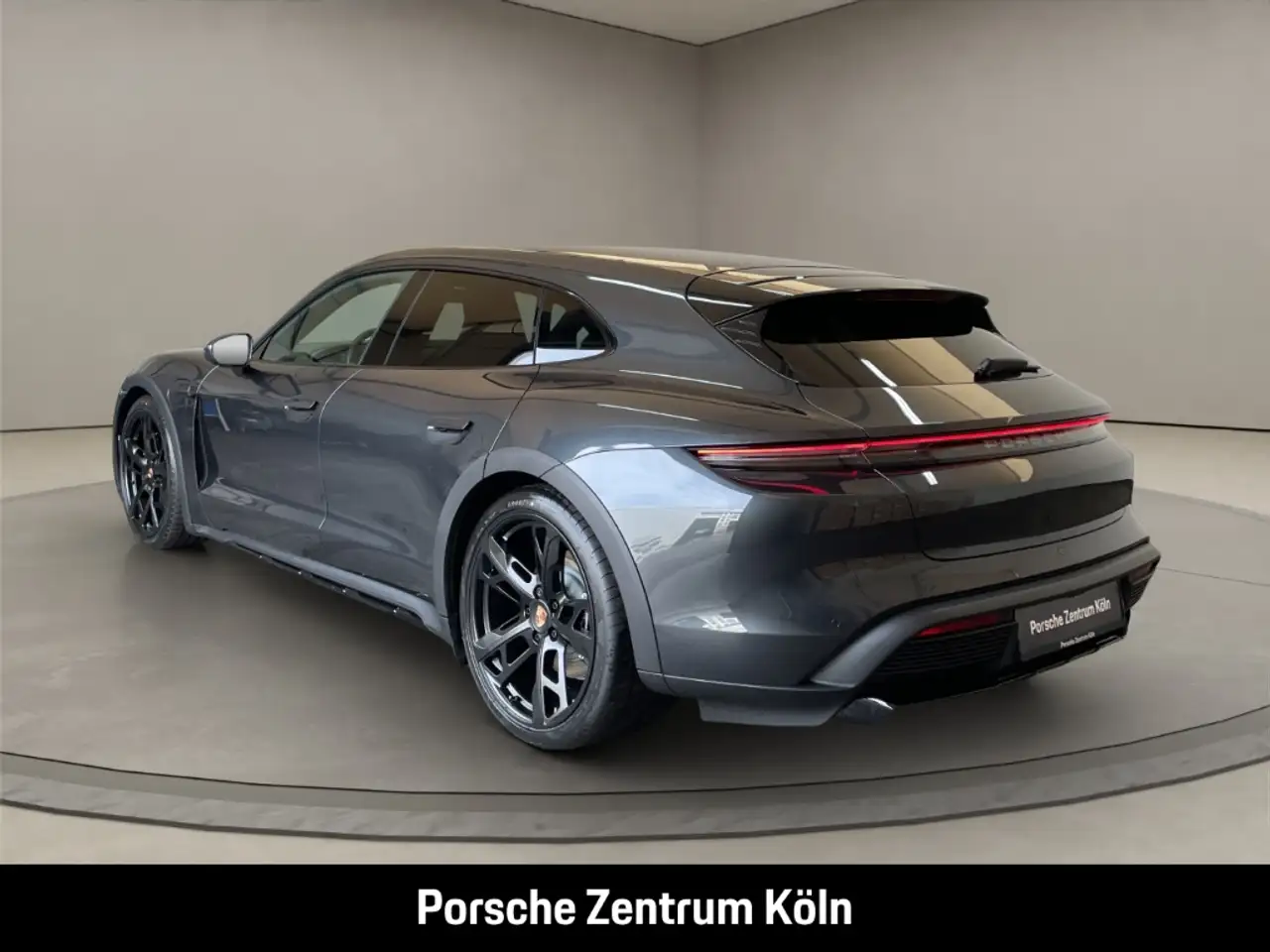 Porsche Taycan 3