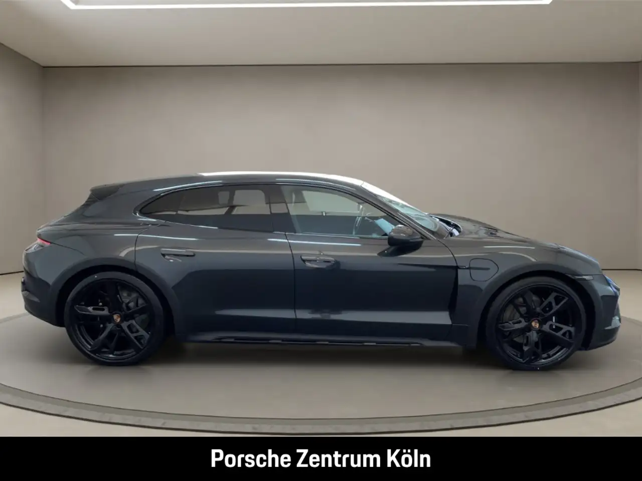 Porsche Taycan 6