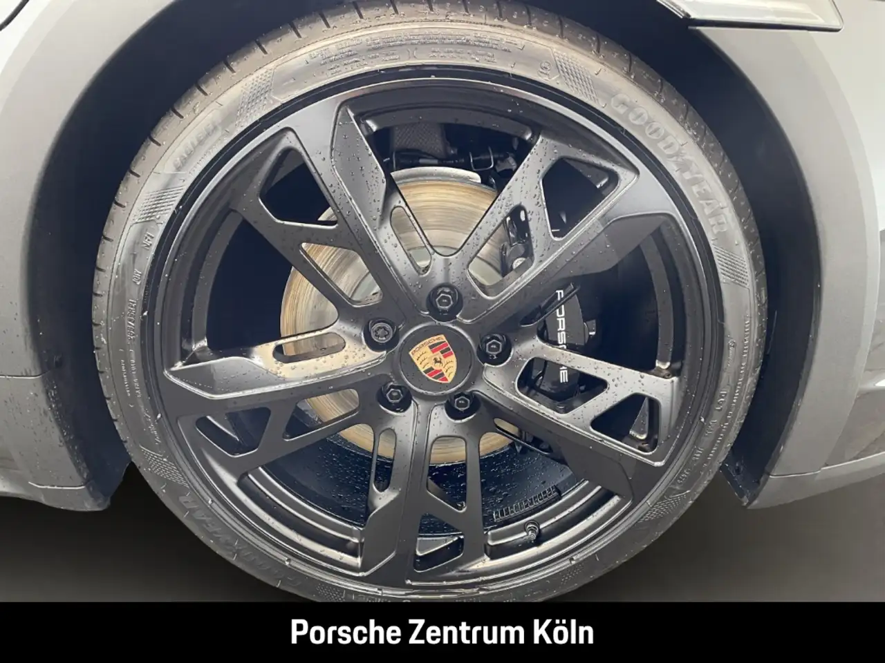 Porsche Taycan 9
