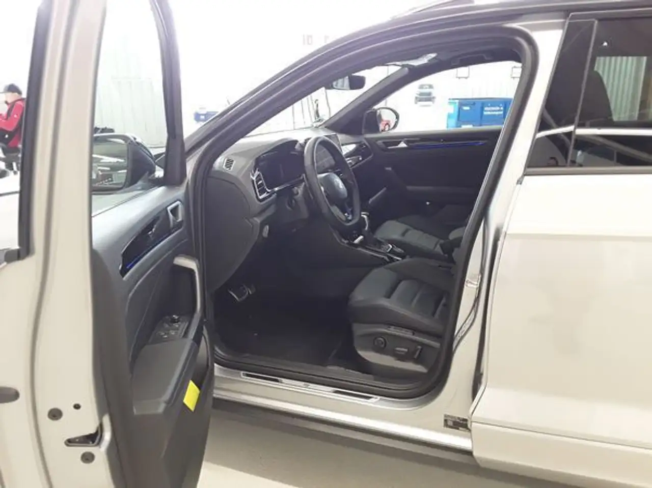 Volkswagen T-Roc 6