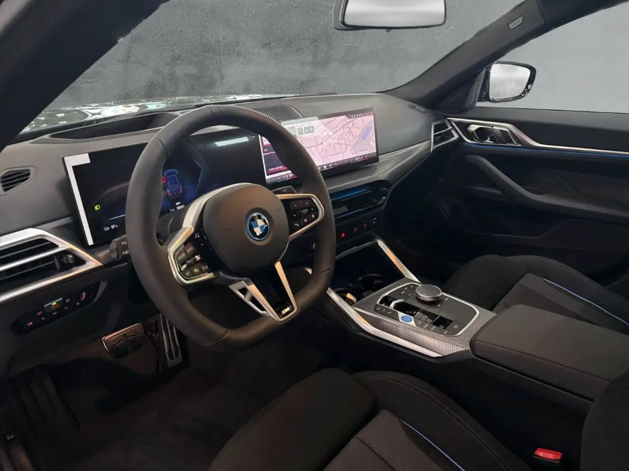 BMW i4 8