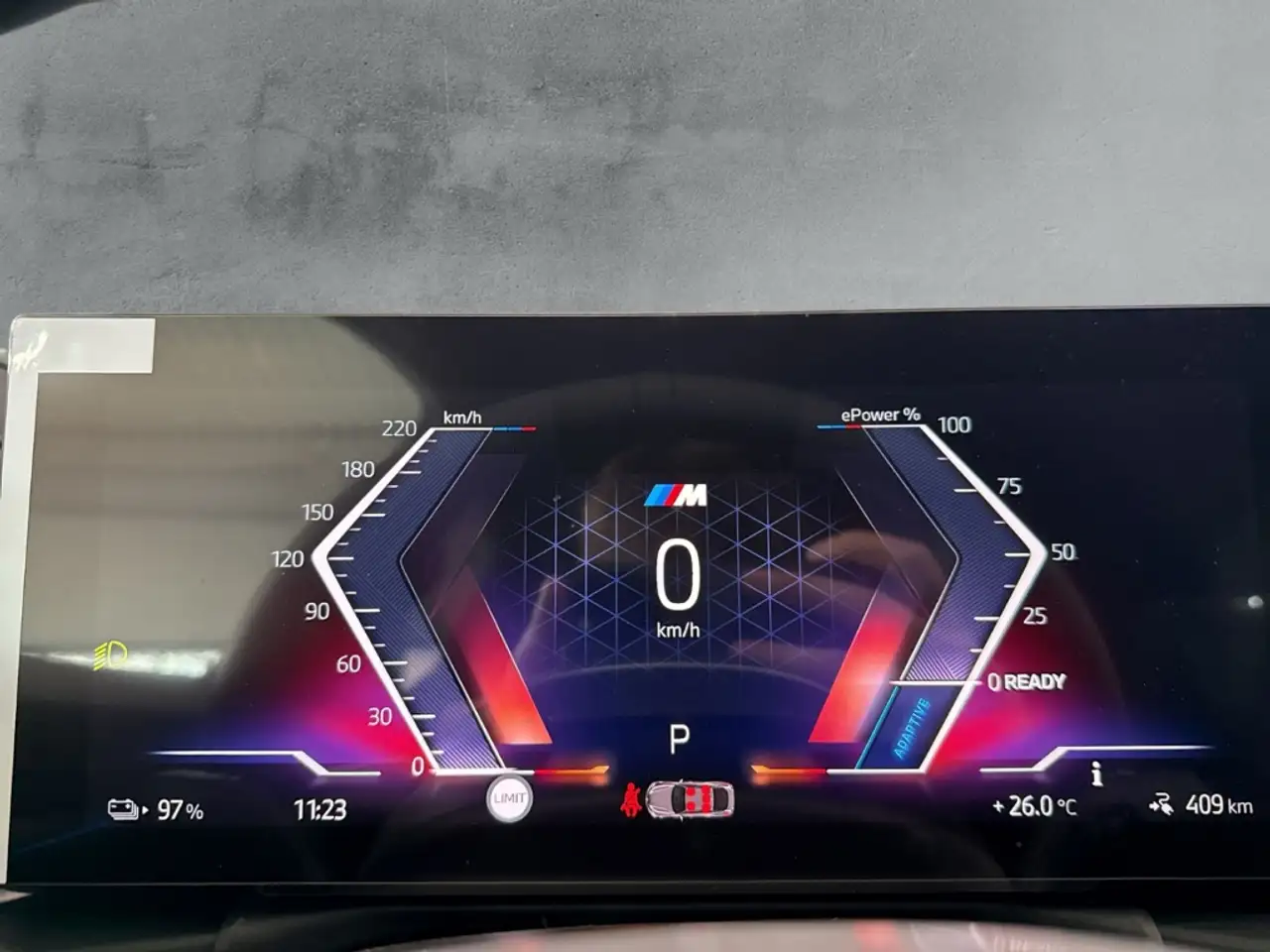 BMW i4 15