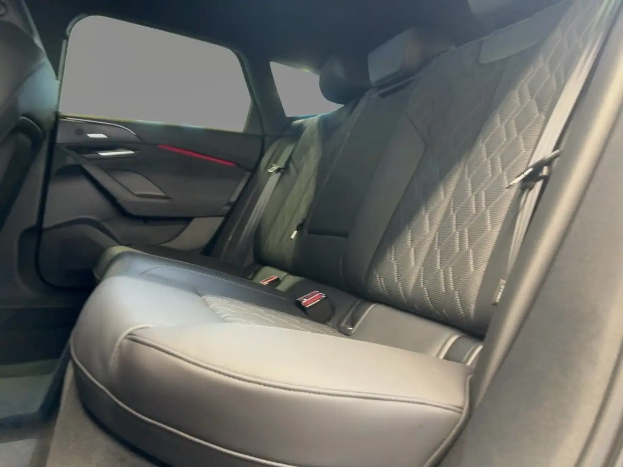 Audi S6 9