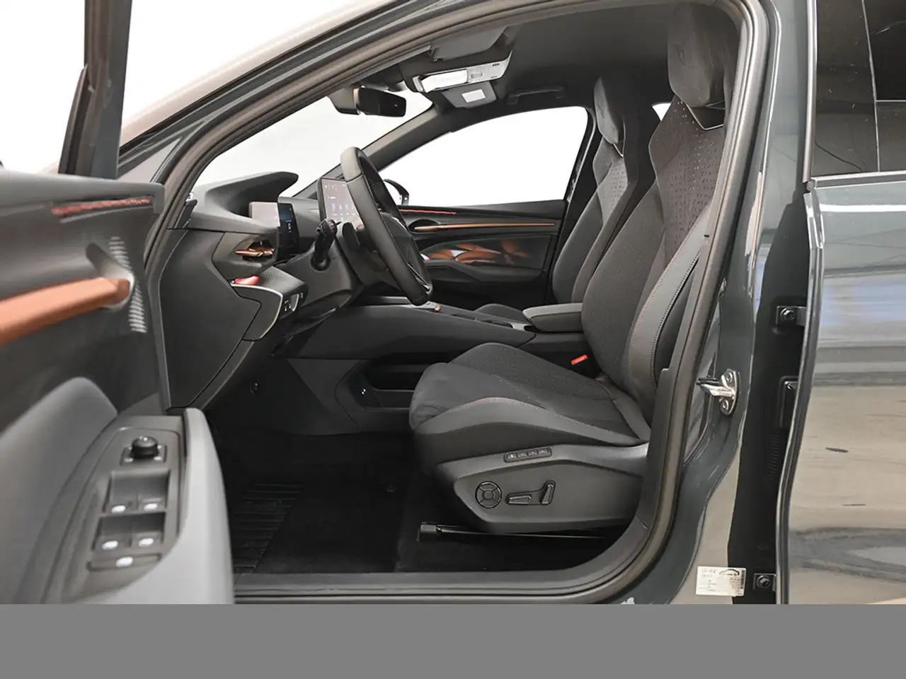 Cupra Raval 11
