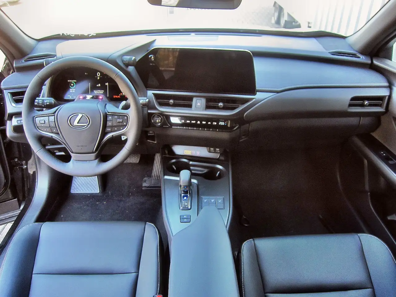 Lexus UX 7