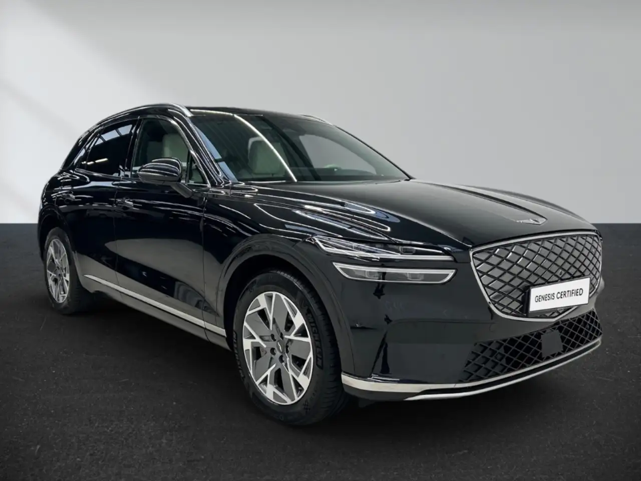 Genesis GV70 3
