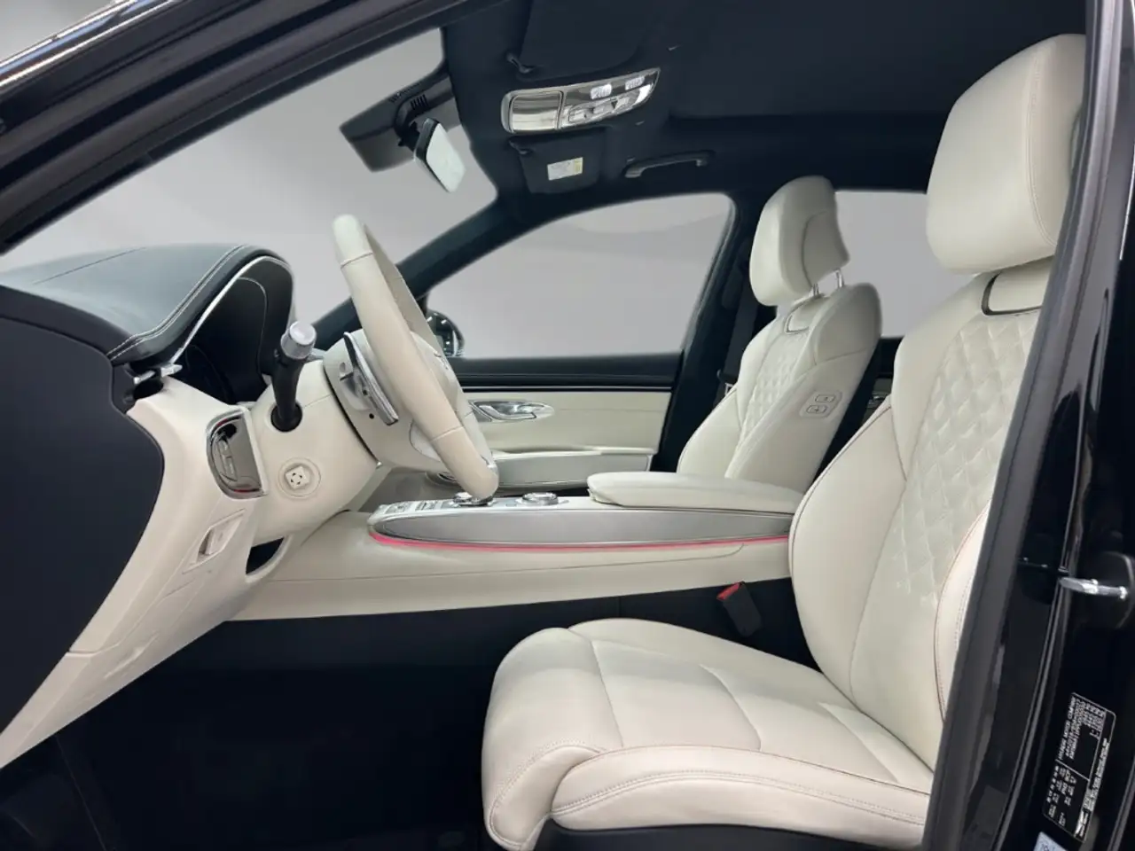 Genesis GV70 10