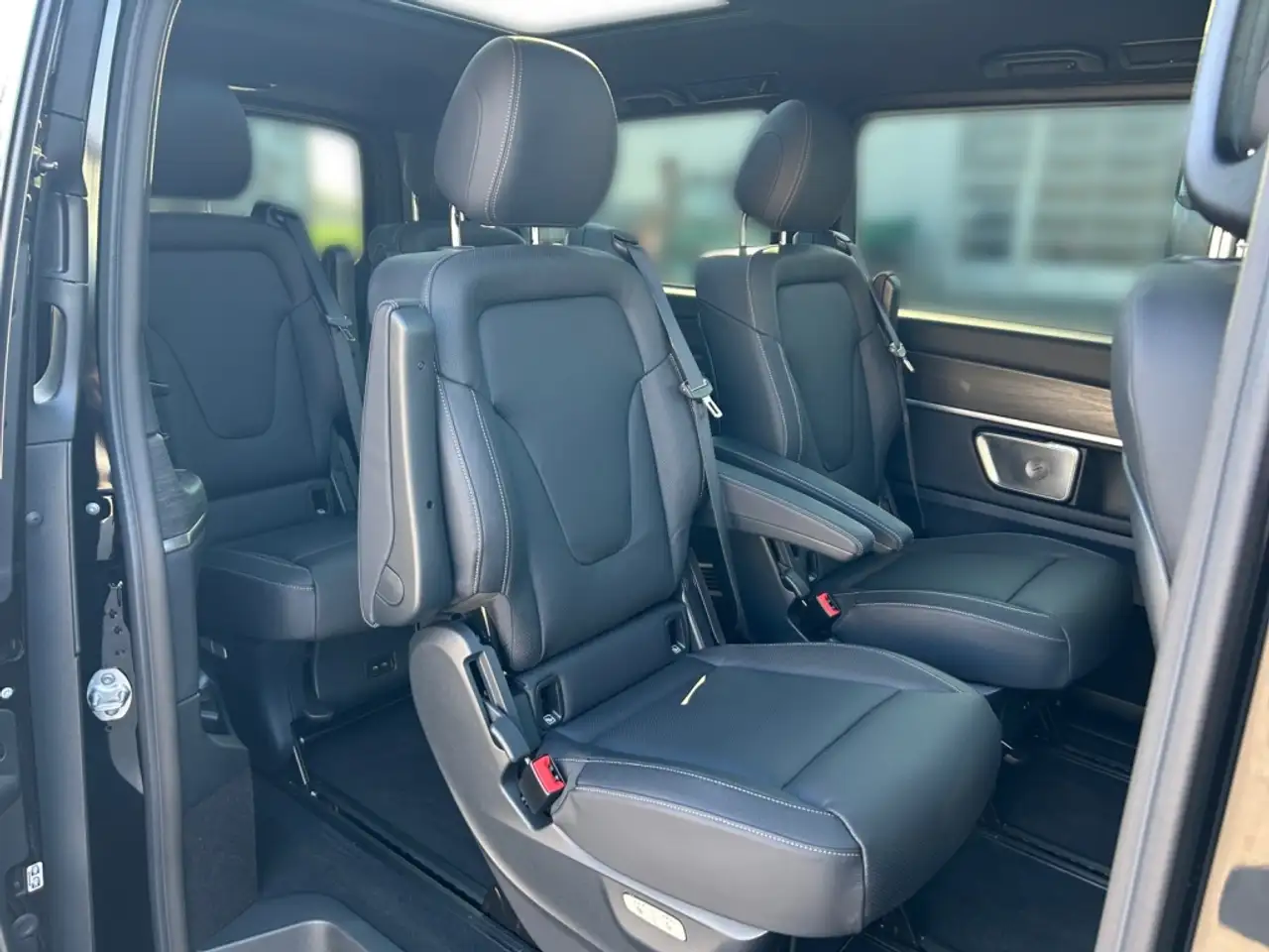 Mercedes-Benz V 300 12