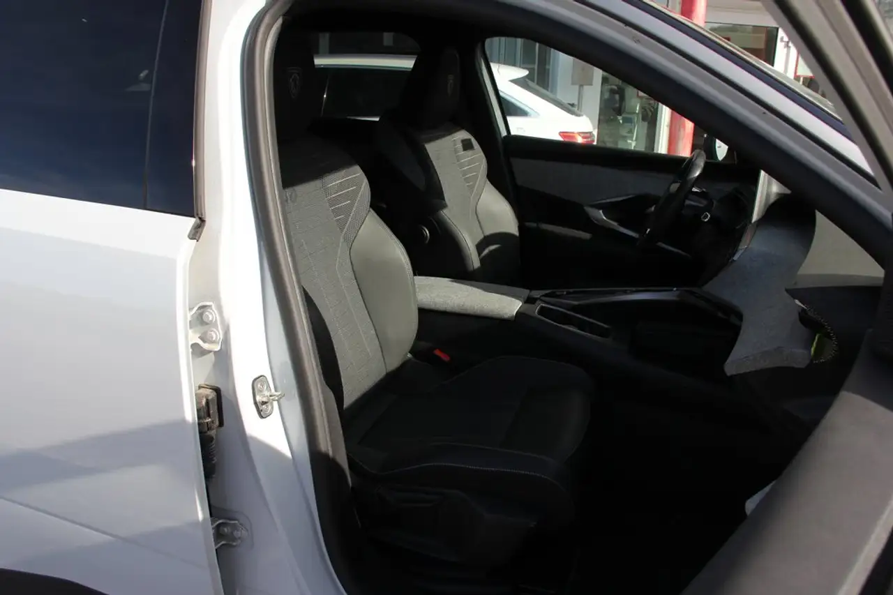 Peugeot 5008 3