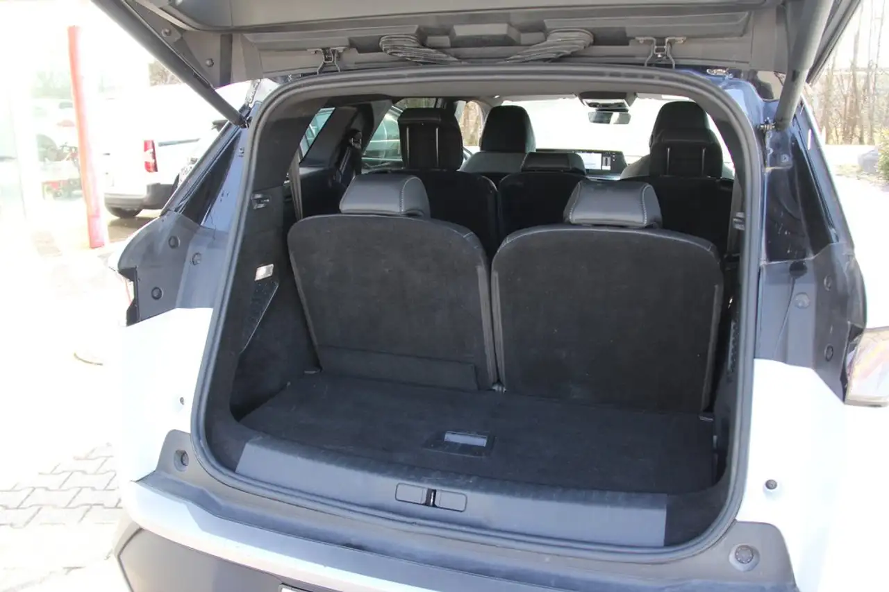 Peugeot 5008 8