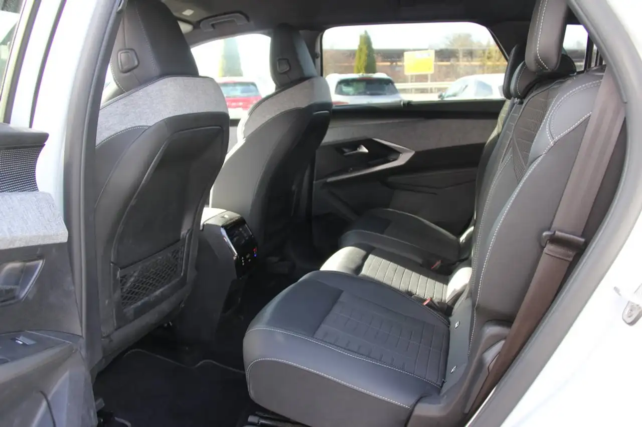 Peugeot 5008 11