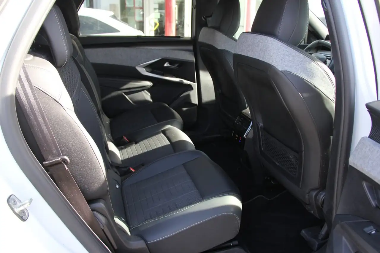 Peugeot 5008 12