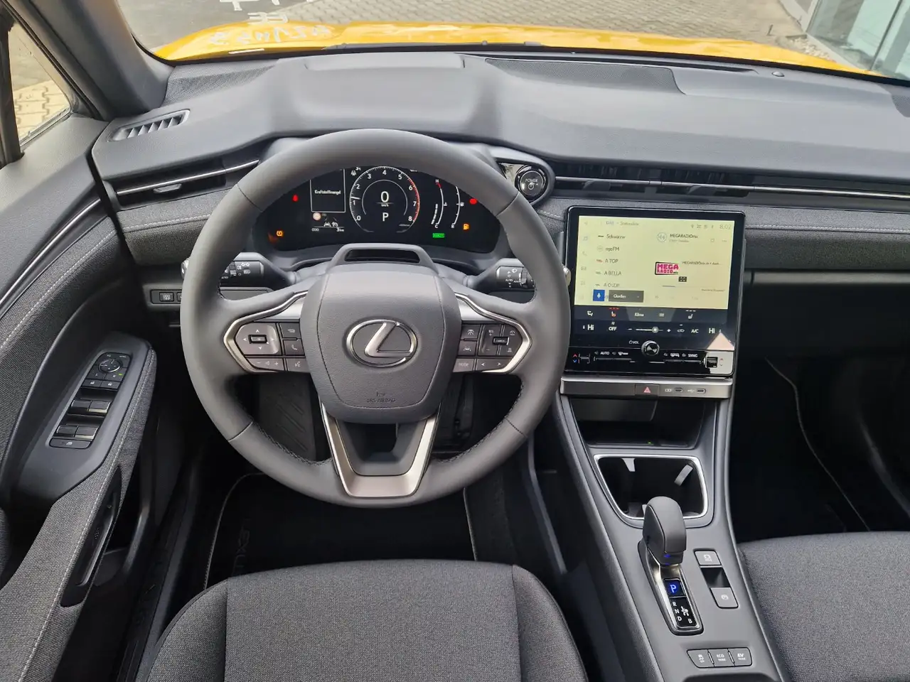 Lexus LBX 6