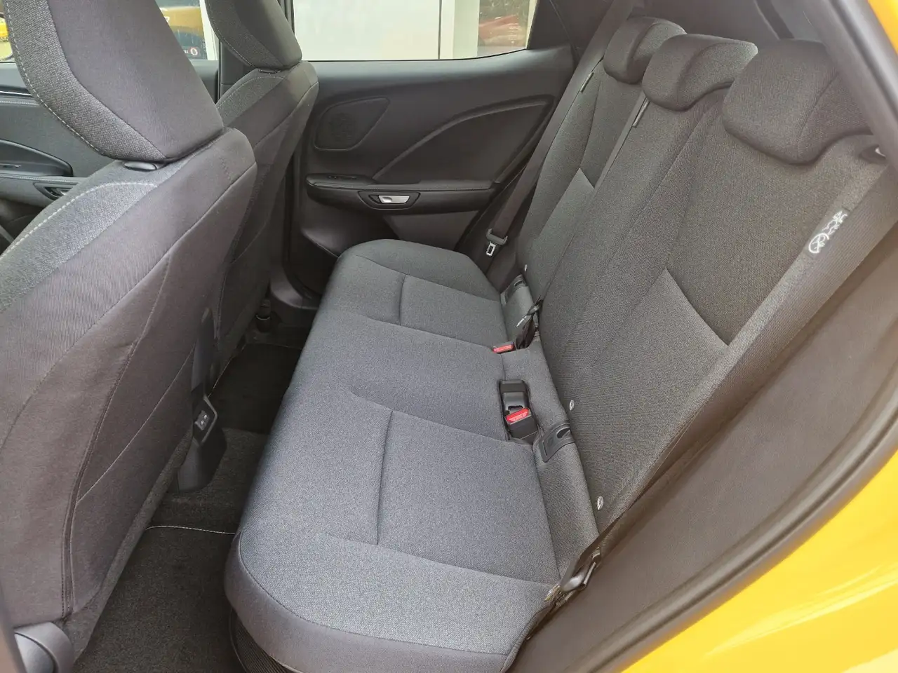 Lexus LBX 7