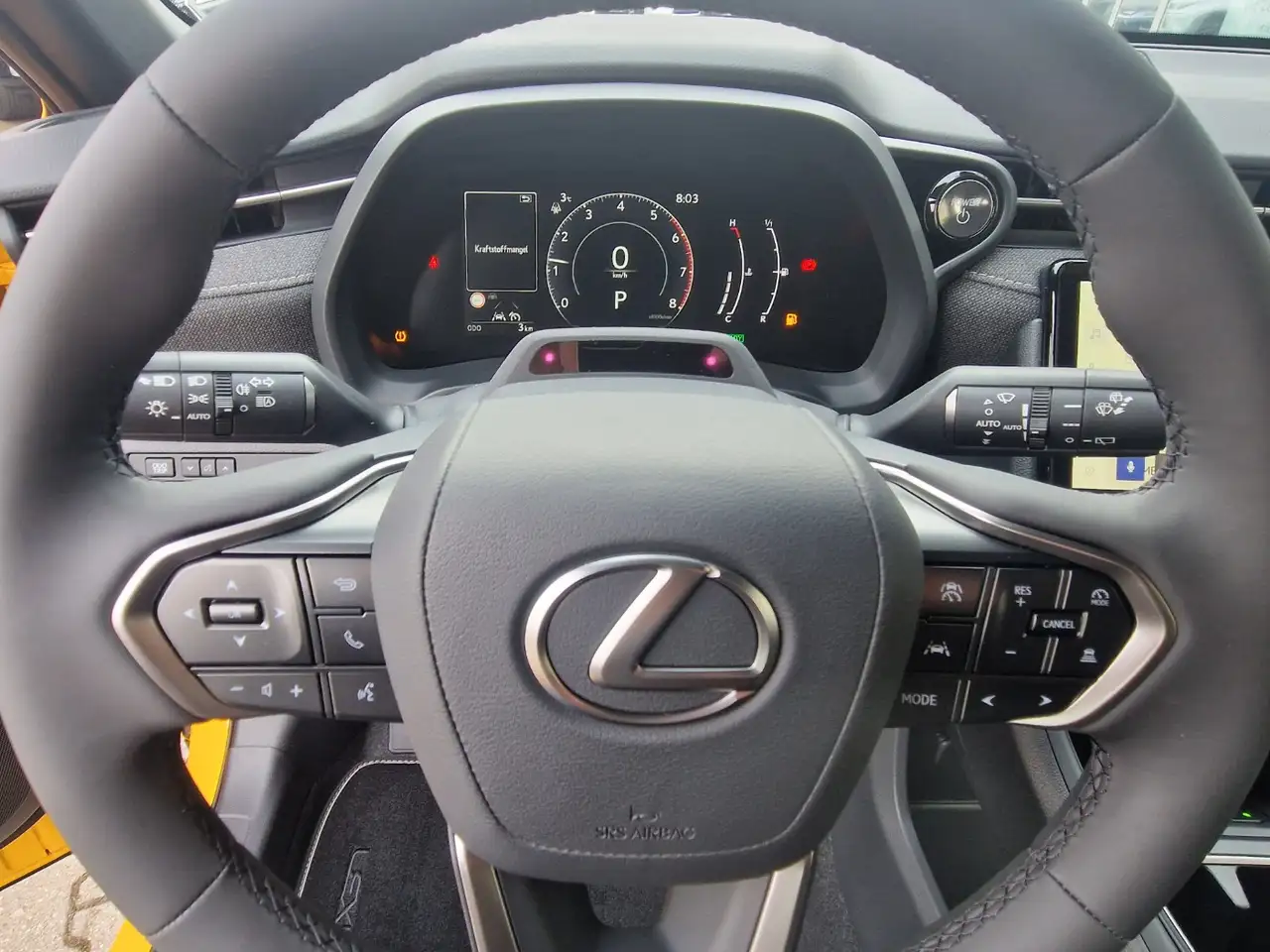 Lexus LBX 11