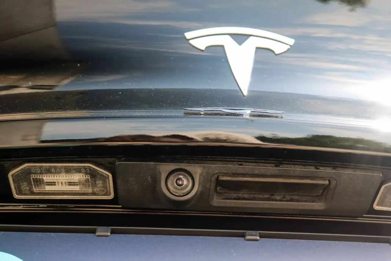 Tesla Model 12