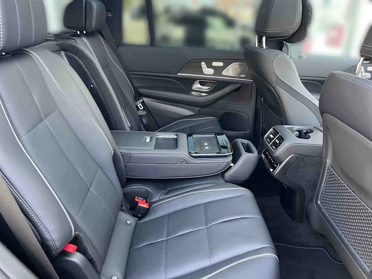 Mercedes-Benz GLS 450 12