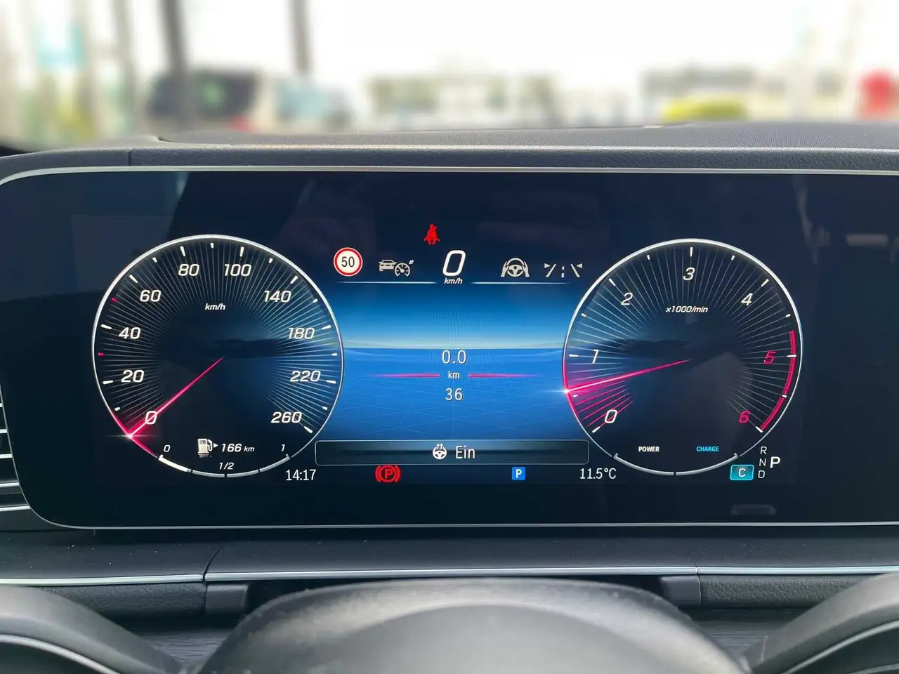 Mercedes-Benz GLS 450 13