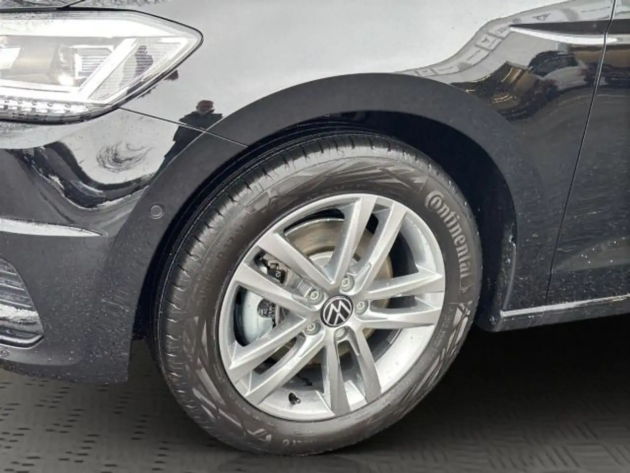 Volkswagen Touran 8