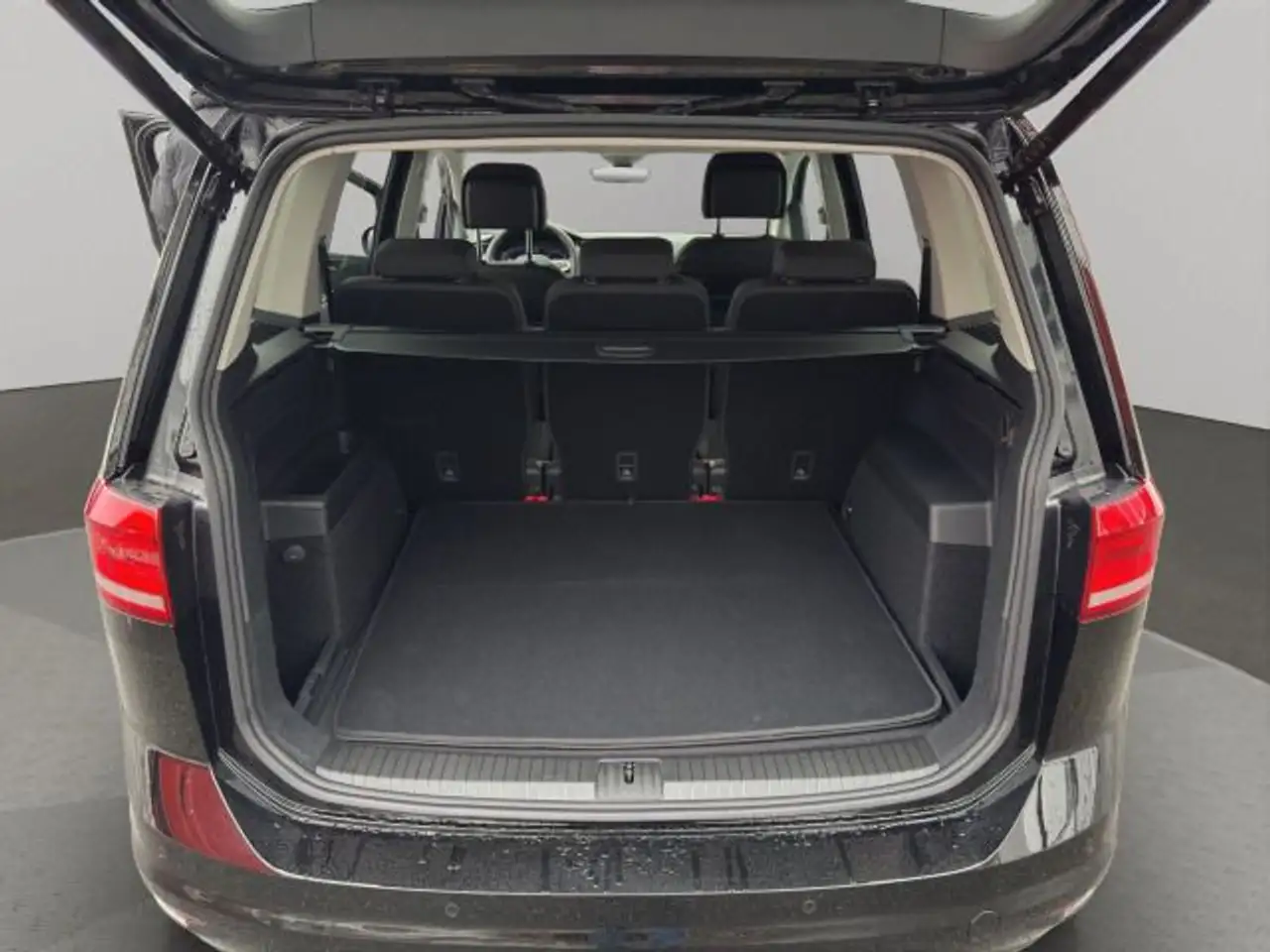 Volkswagen Touran 16