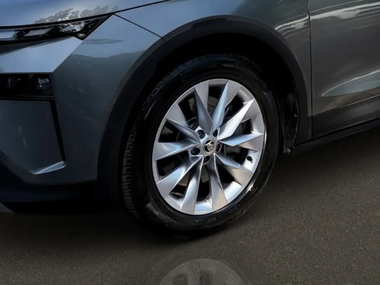 Skoda Elroq 85 9