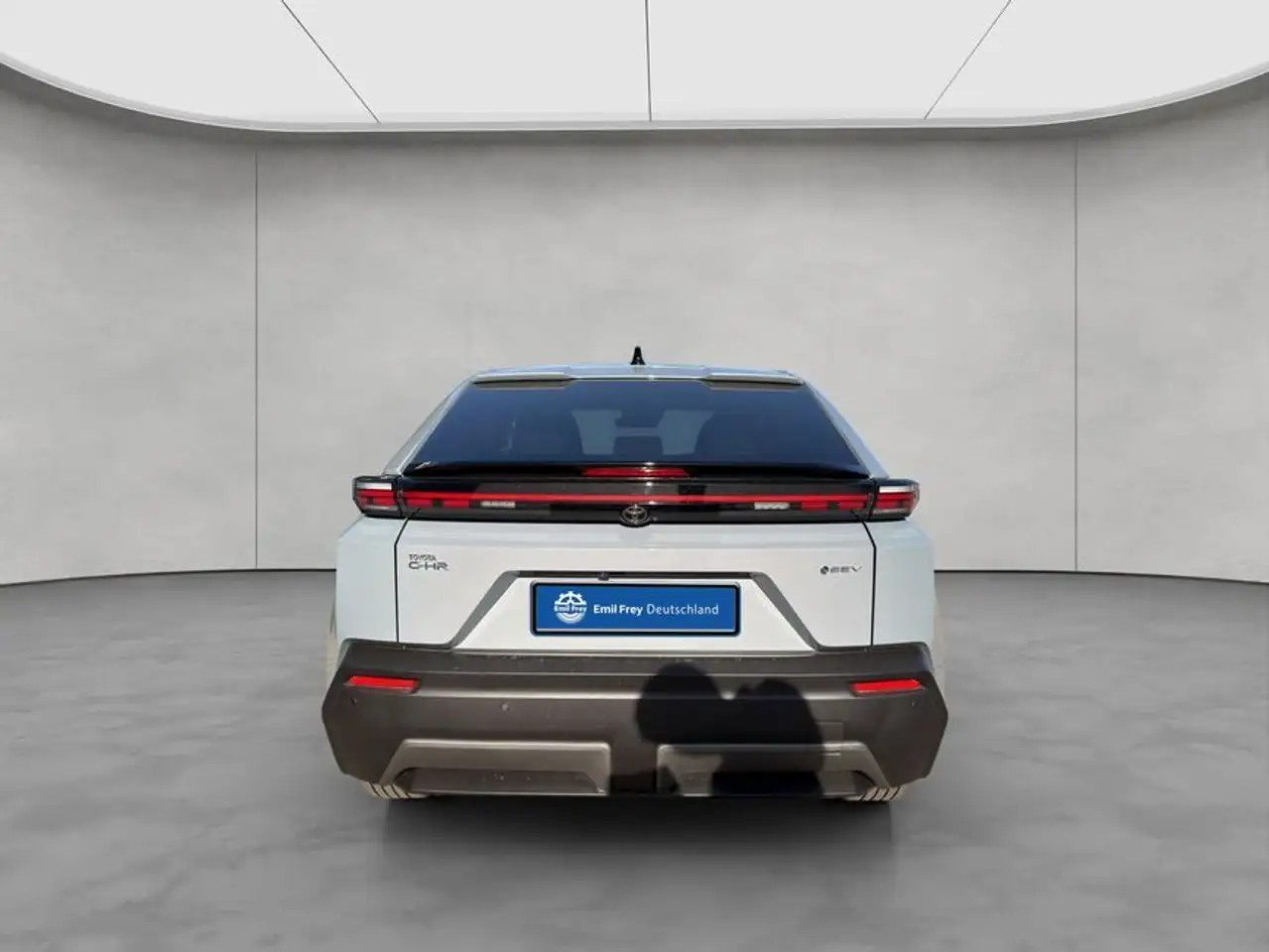 Toyota C-HR+ 4