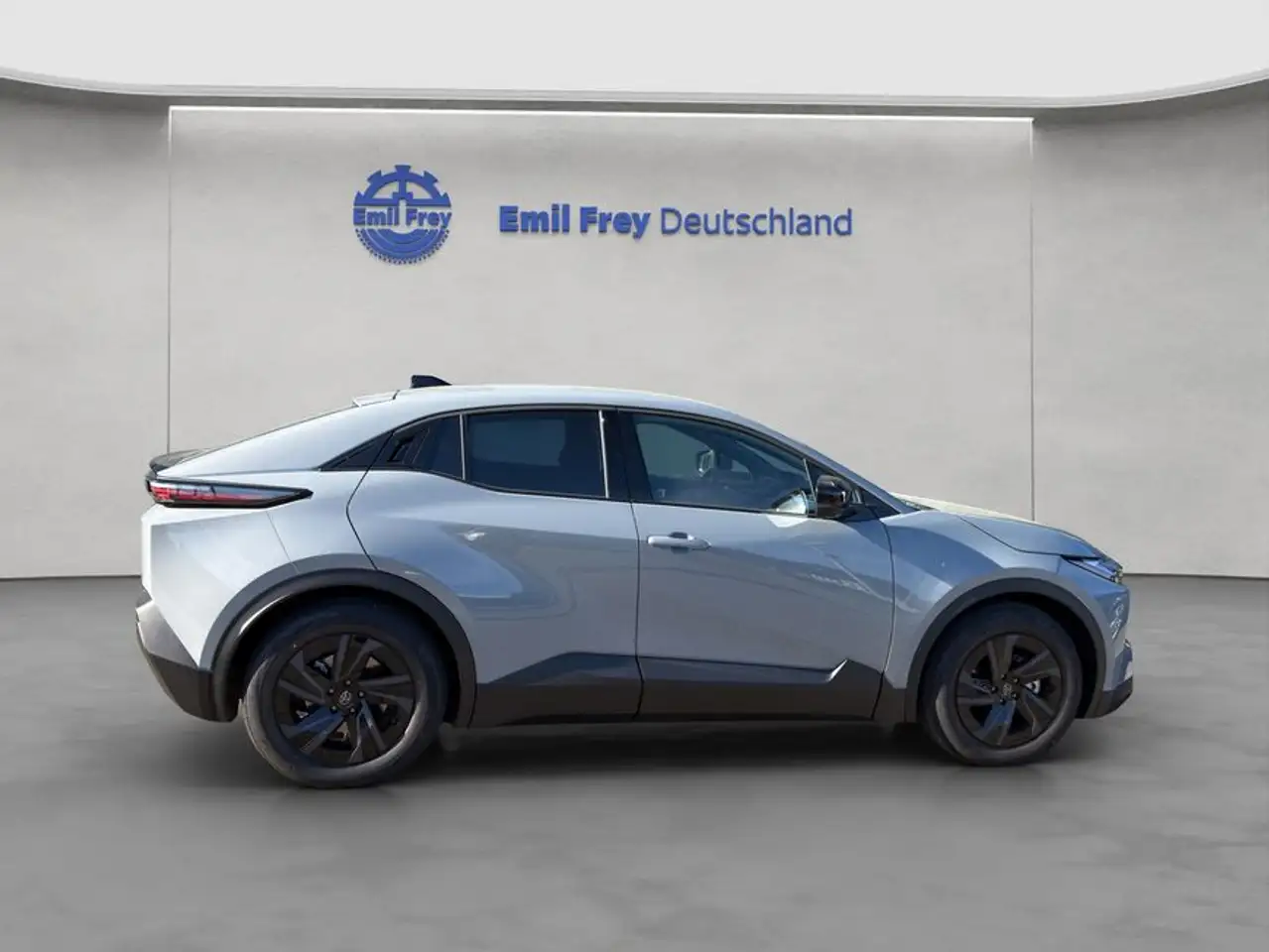 Toyota C-HR+ 7