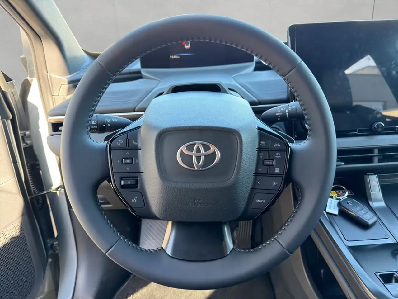Toyota C-HR+ 11