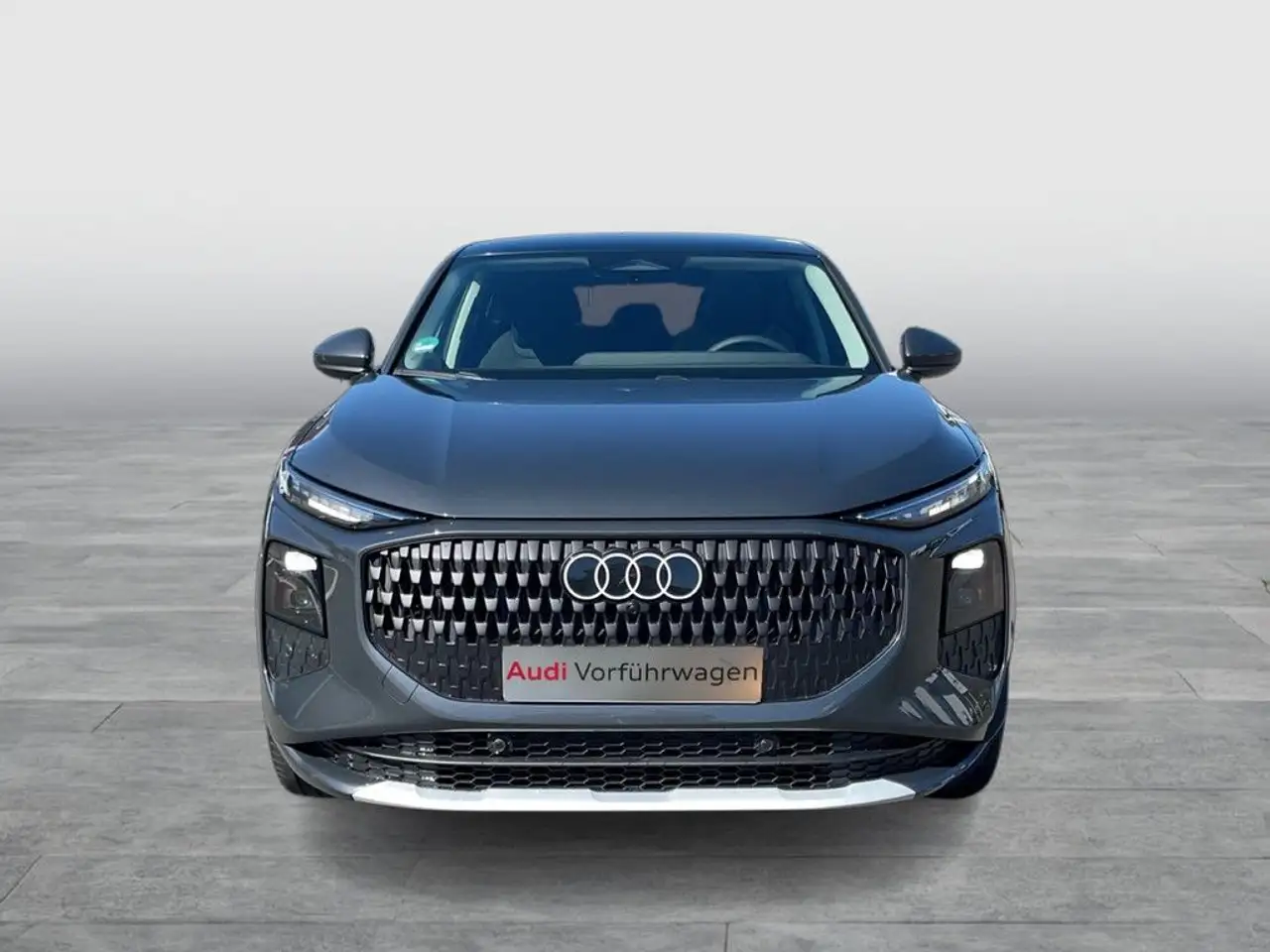 Audi Q3 8