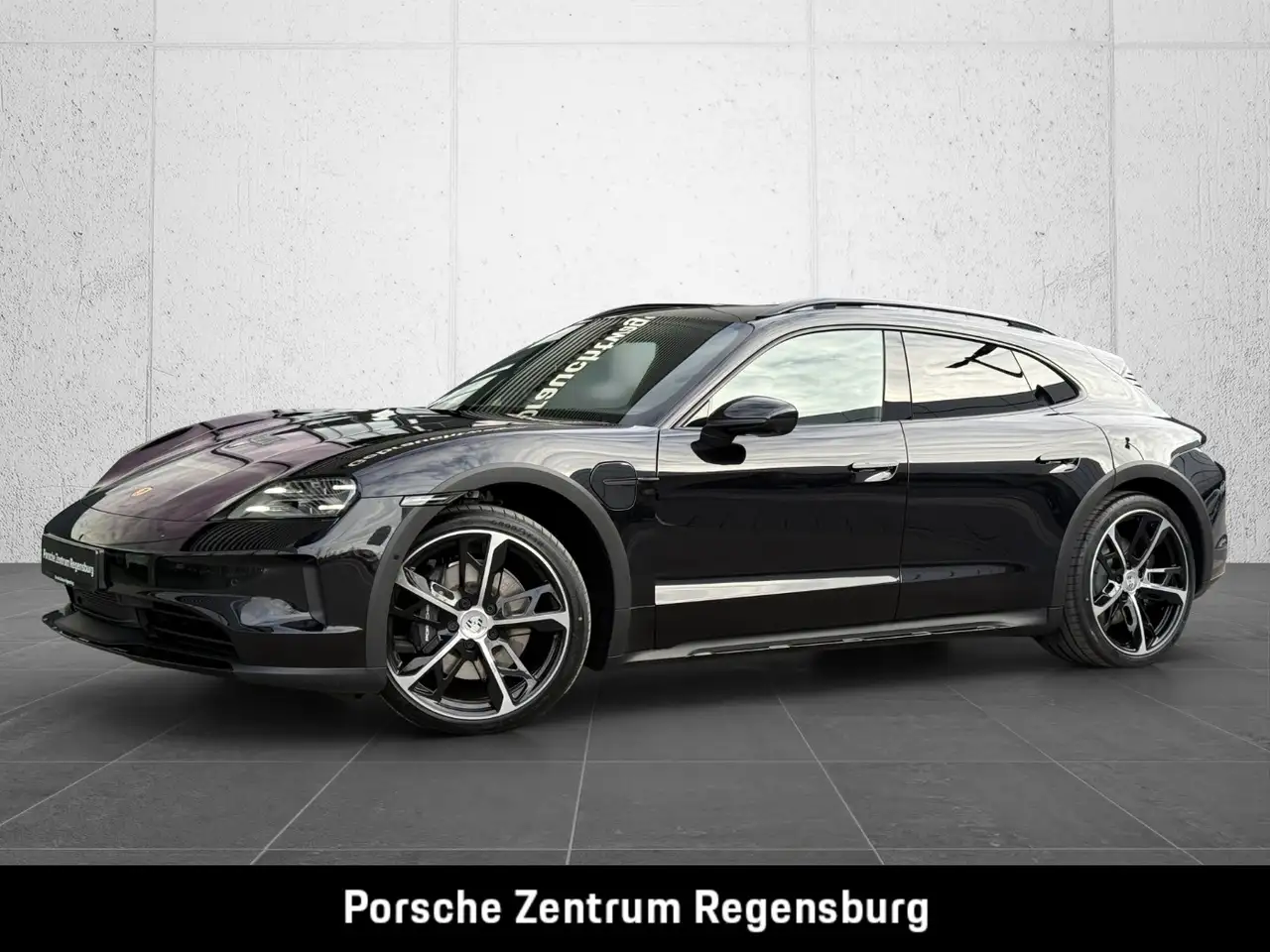 Porsche Taycan 4