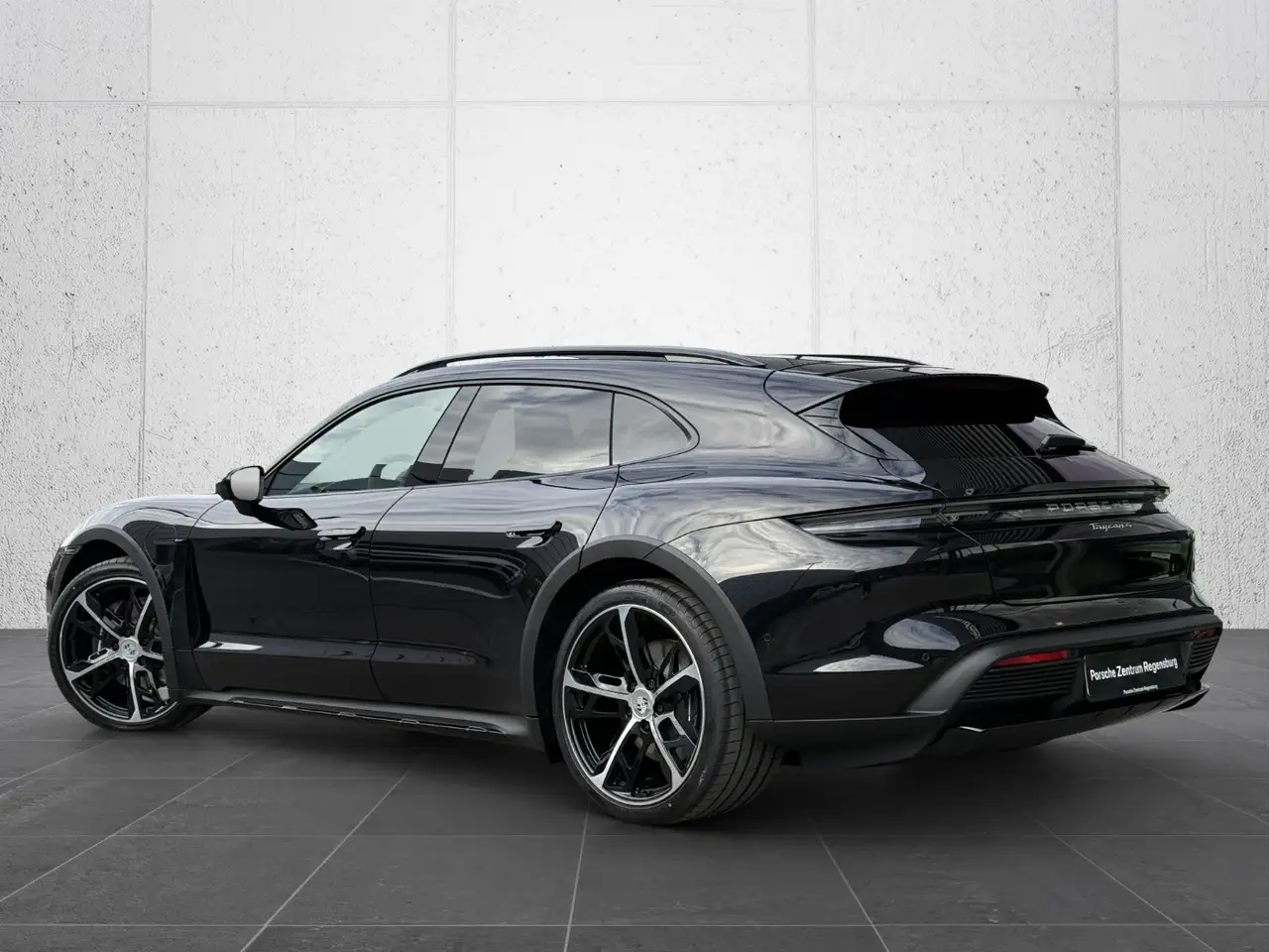 Porsche Taycan 4 3