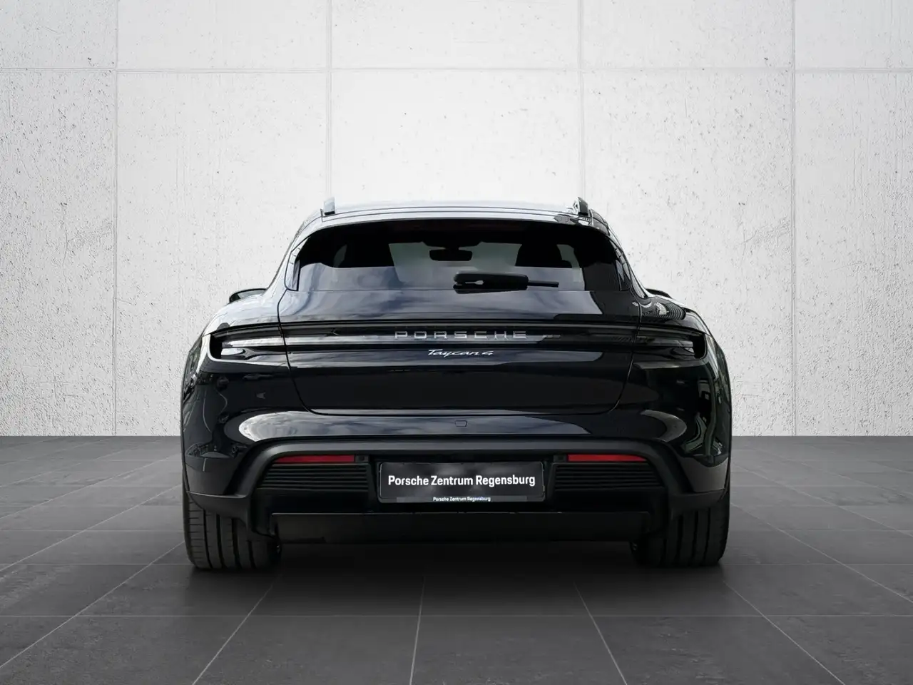 Porsche Taycan 4 5