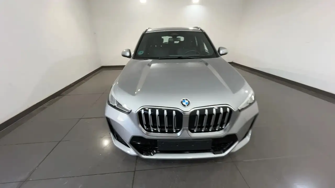 BMW X1 11