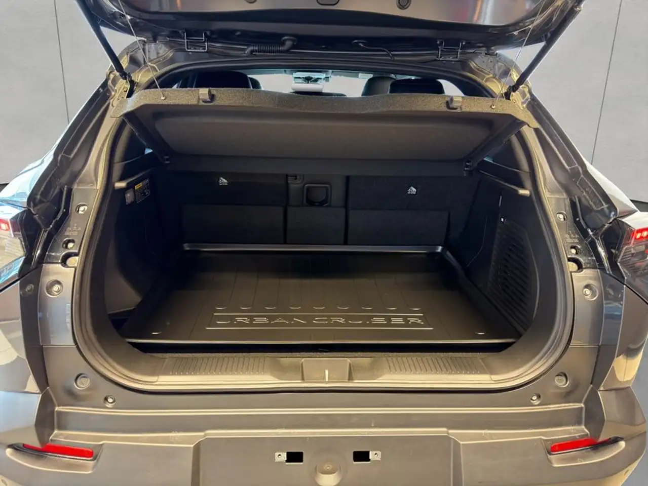 Toyota Urban 5