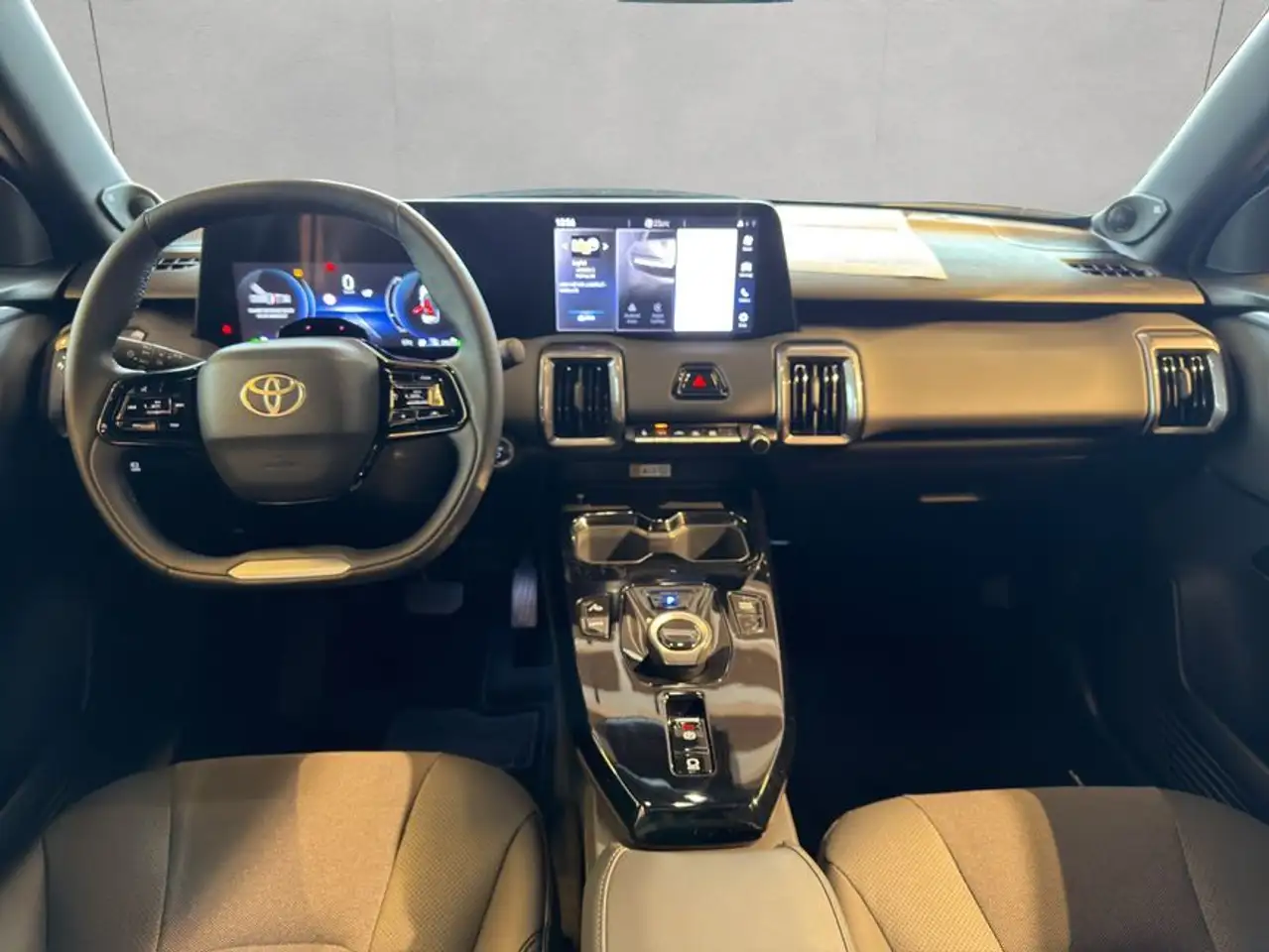 Toyota Urban 12