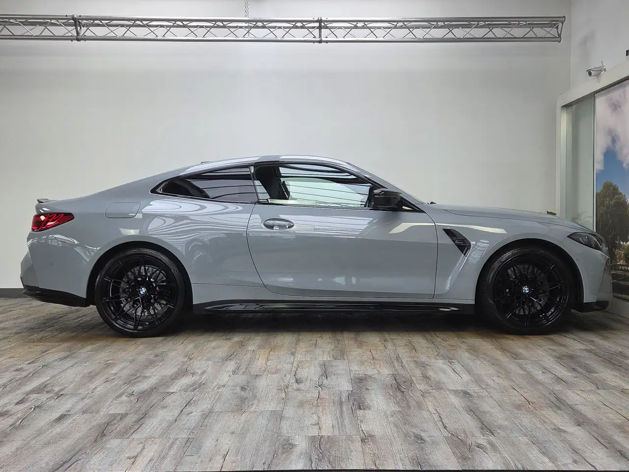 BMW M4 5