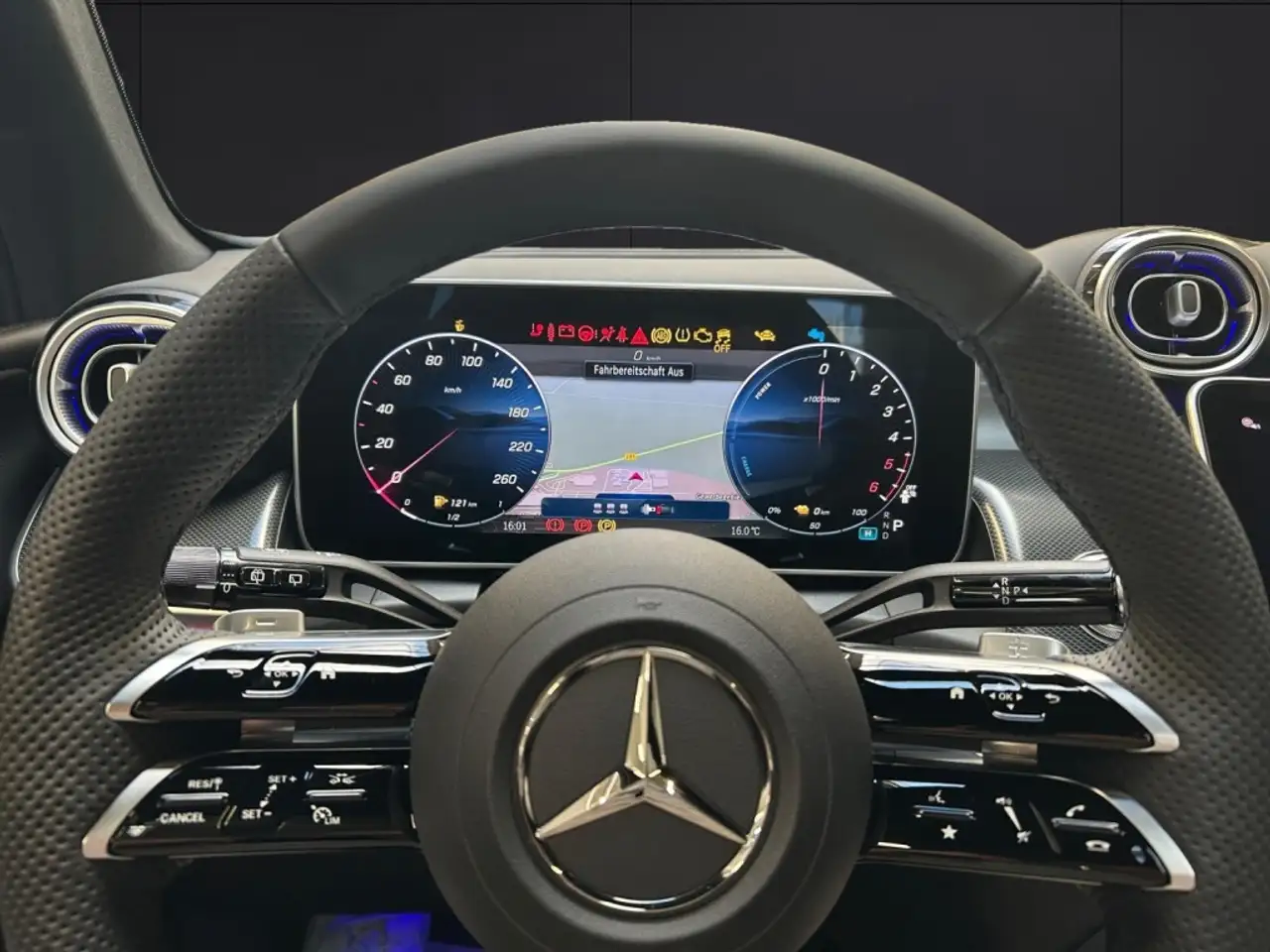 Mercedes-Benz GLC 300 7