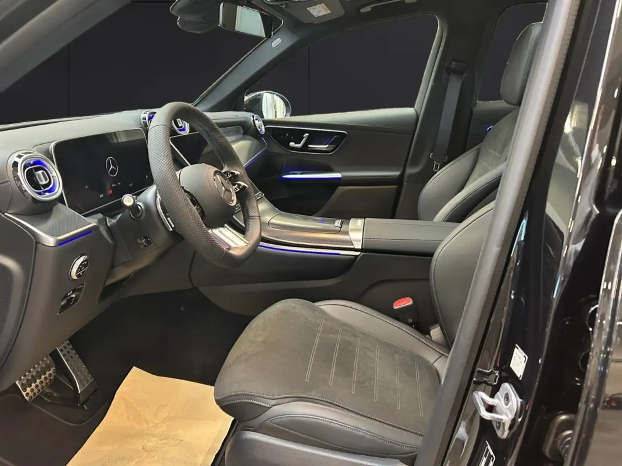 Mercedes-Benz GLC 300 8