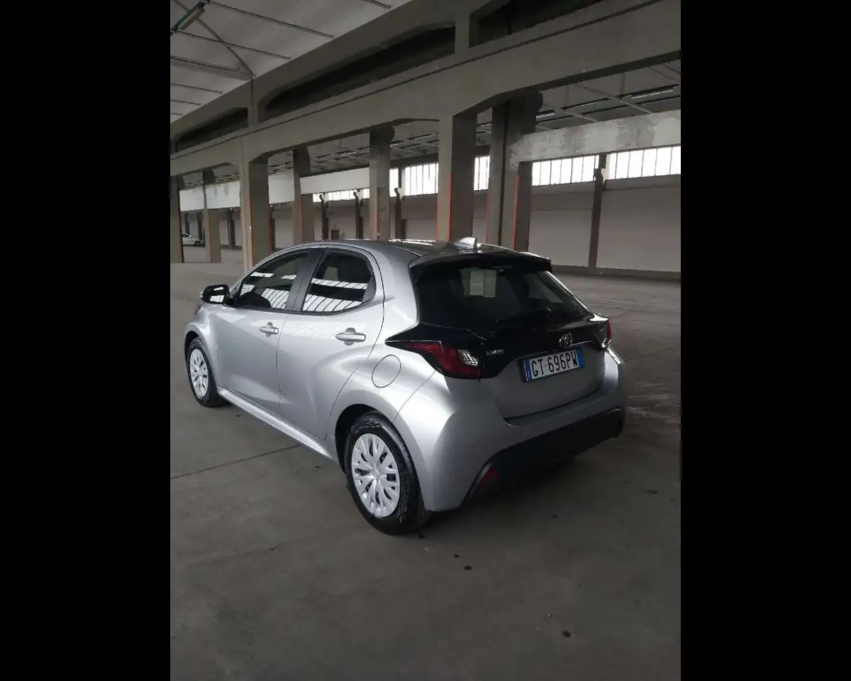 Toyota Yaris 2