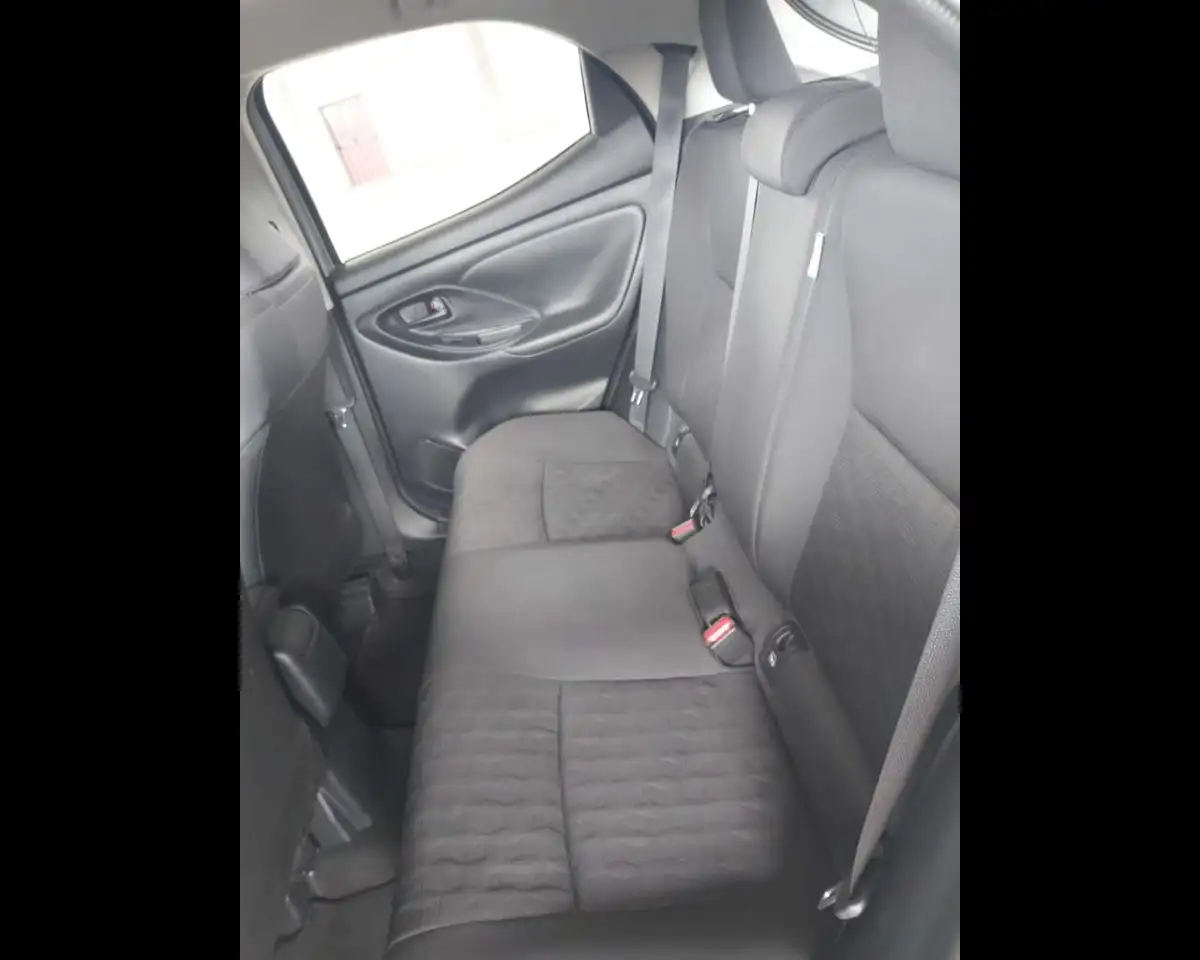 Toyota Yaris 5
