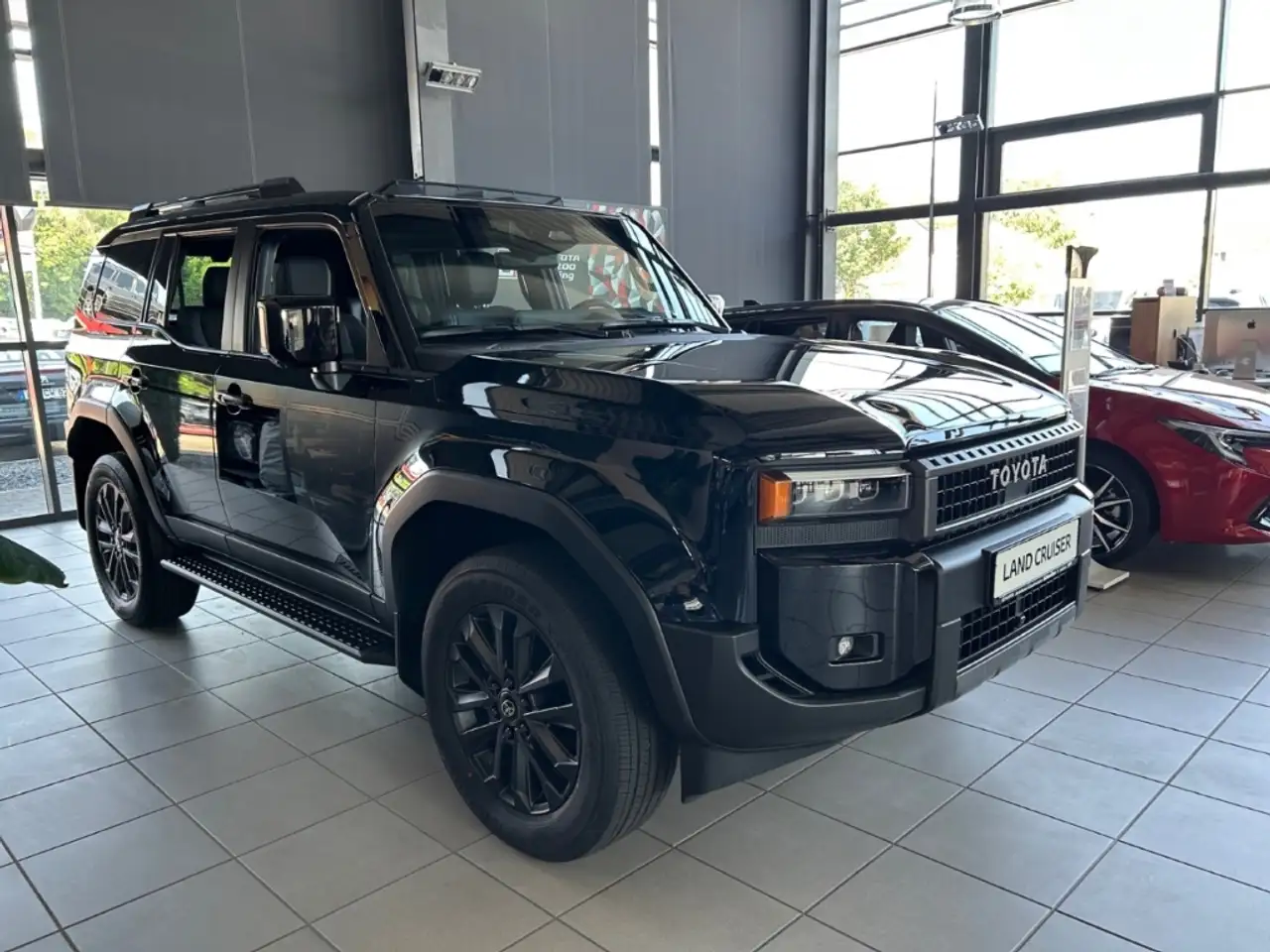 Toyota Land Cruiser 2