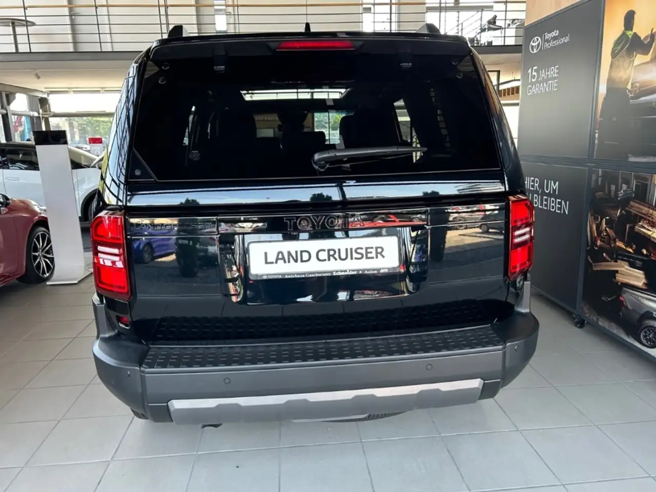 Toyota Land Cruiser 4