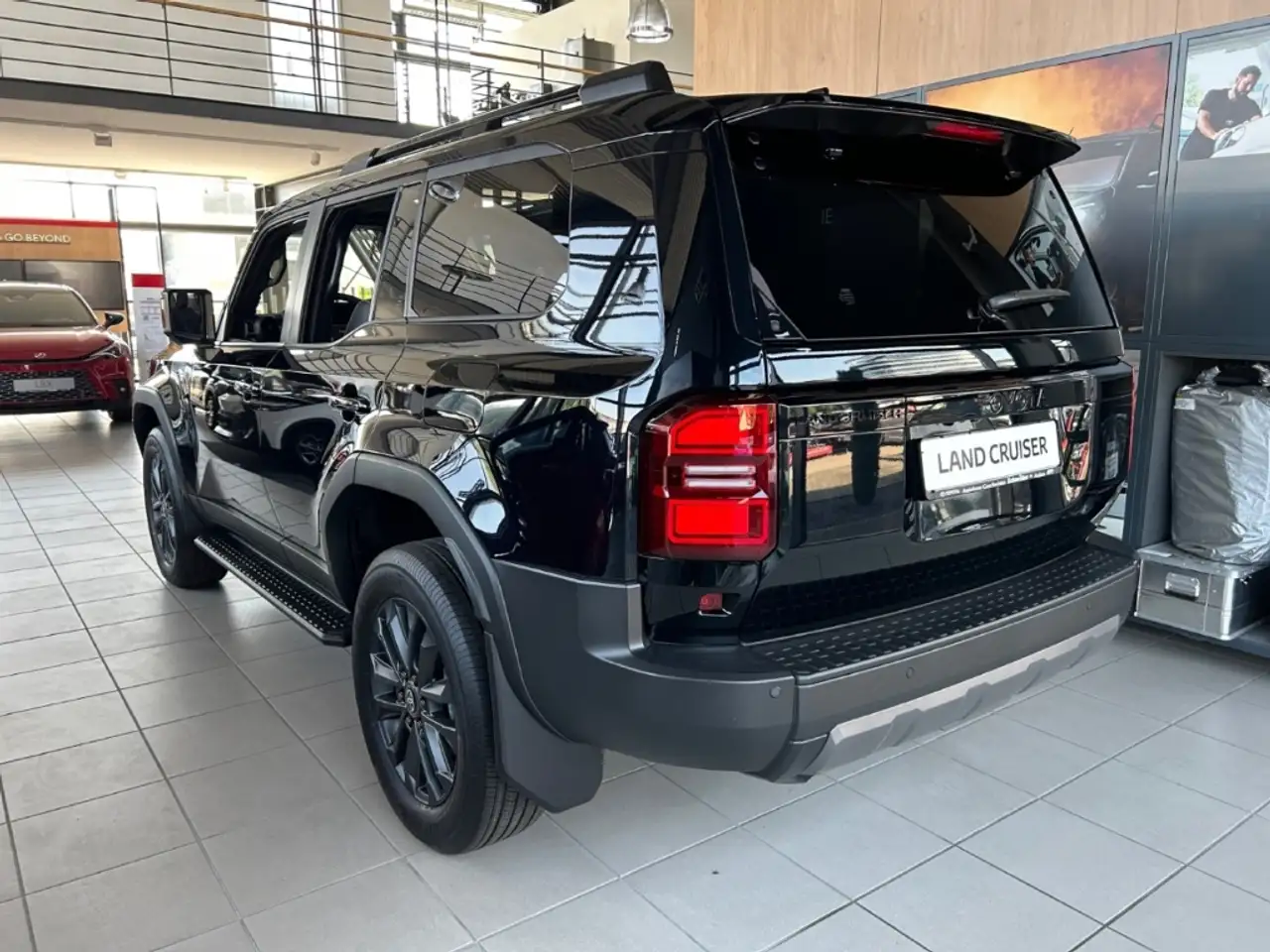 Toyota Land Cruiser 5