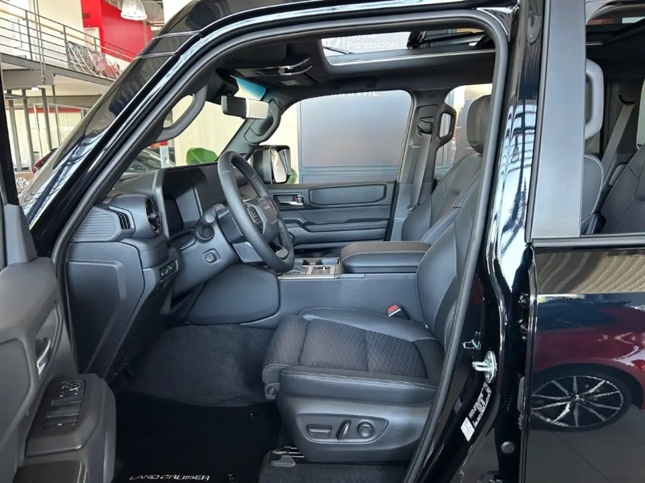Toyota Land Cruiser 9