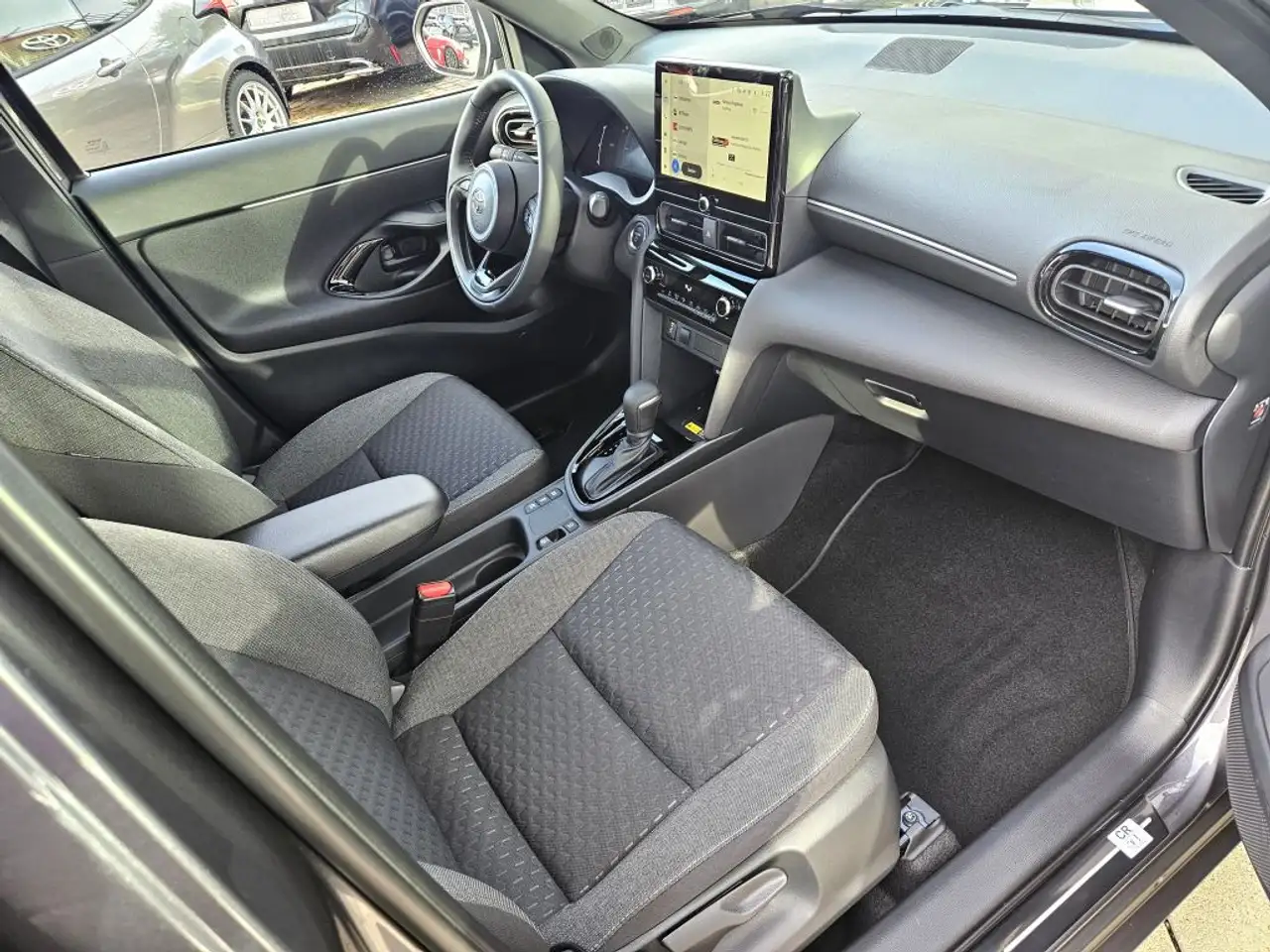 Toyota Yaris 8