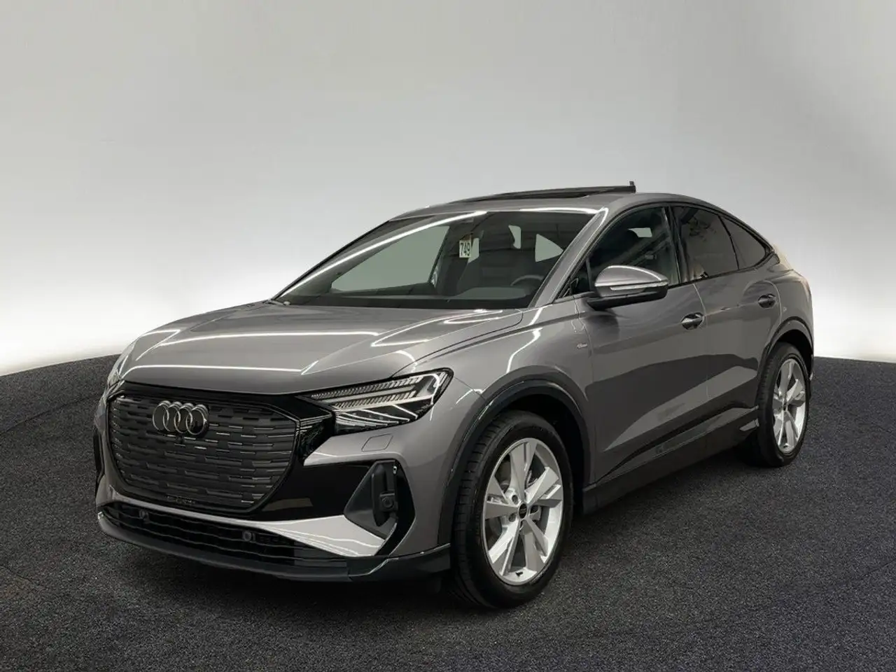 Audi Q4 3